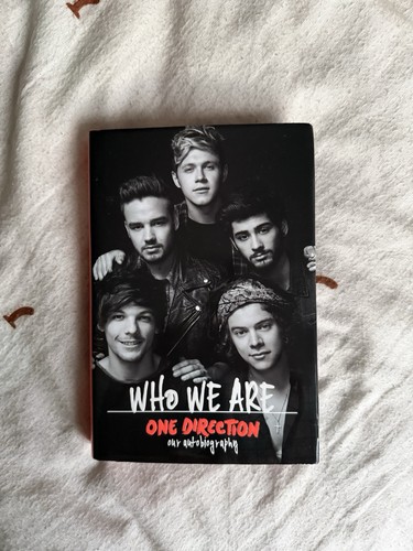 One direction signed who - signed,